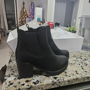 Dream Pairs Chelsea Boot